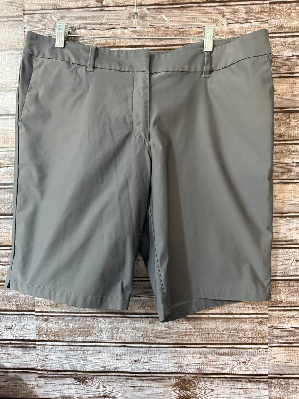 Nike Dri Fit Golf Shorts Size 14